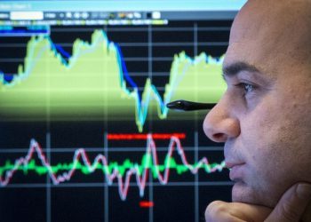 Canada stocks lower at close of trade; S&P/TSX Composite down 0.32%