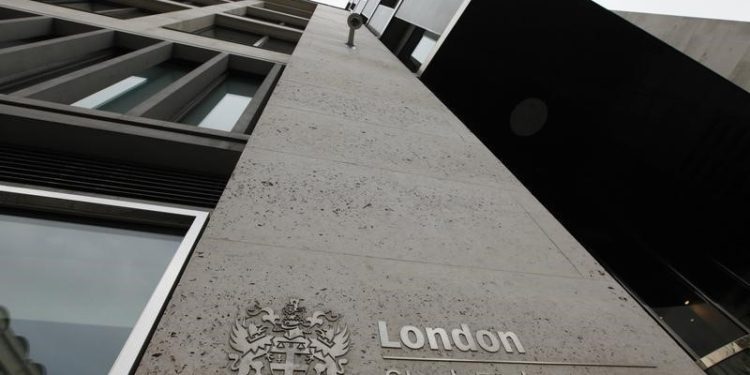 U.K. stocks lower at close of trade; Investing.com United Kingdom 100 down 0.17%