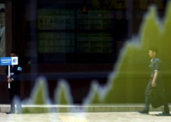 Asian stocks rise following bumper Fed cut; Nikkei rallies as yen retreats