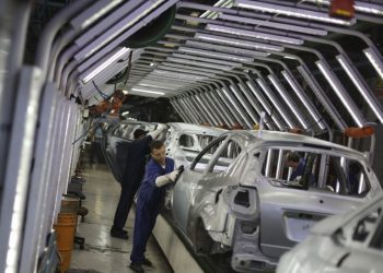 How will EU car stocks react to central bank easing?