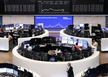 European shares bounce back after worst weekly performance in more than a year