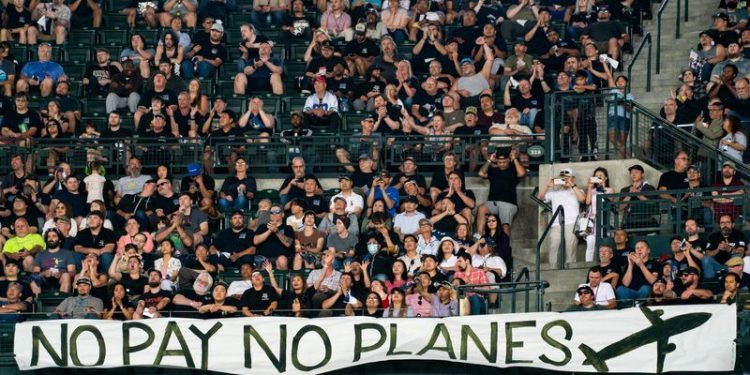 Boeing says bargained in good faith with union for labor deal