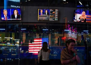 Fox News proposes second presidential debate in October