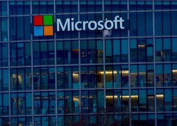 Microsoft names former GE CFO as operations chief