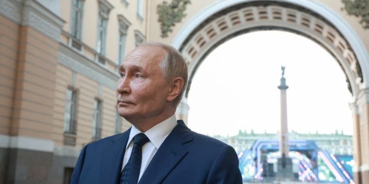 Putin’s commodities ban threat puzzles Russian firms and officials