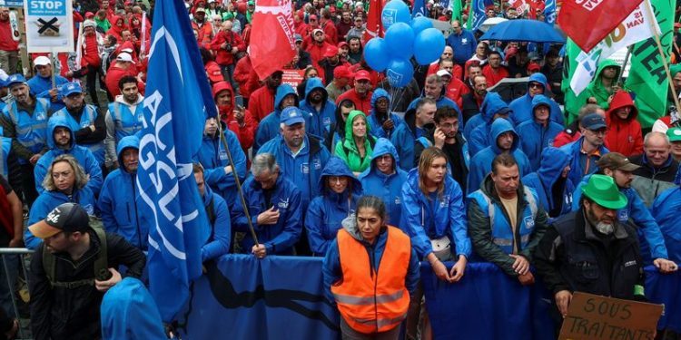 Belgian workers march in sympathy over threats to Audi Brussels