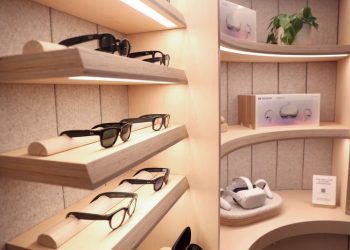 EssilorLuxottica expands smart glasses partnership with Meta