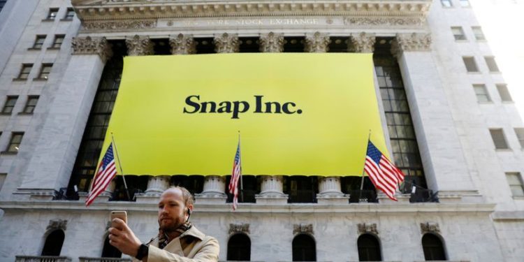 Snap advances bet on augmented reality with new version of Spectacles glasses
