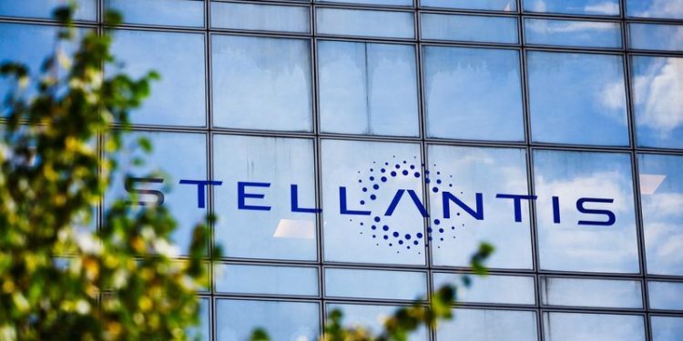 UAW to hold strike votes at Stellantis local chapters, union president says