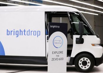 Canadian union, GM extend contract talks deadline, averting strike at Ontario plant