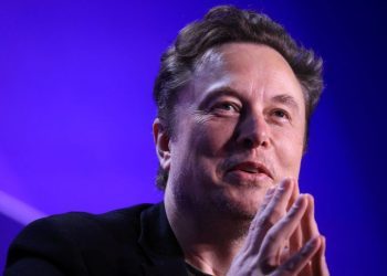 Workers at Musk’s Tesla, SpaceX and X donate to Harris while he backs Trump
