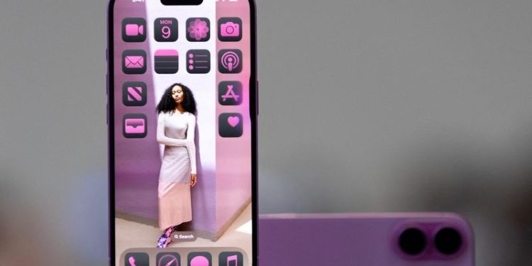 New iPhone 16 unveiled in Russia as retailers skirt Apple’s export ban