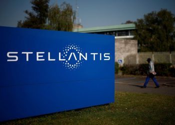 Stellantis aims to cut North America inventories by 100,000 by early-2025, CFO says