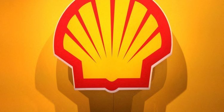 Factbox-Hurricane Helene prompts US Gulf Coast energy facilities to scale back operations