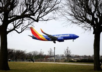 Southwest Air’s lackluster profit fuels pressure to revamp business model