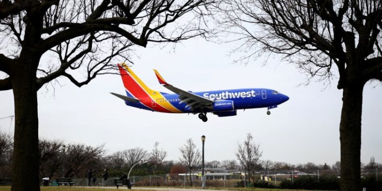 Southwest Air’s lackluster profit fuels pressure to revamp business model
