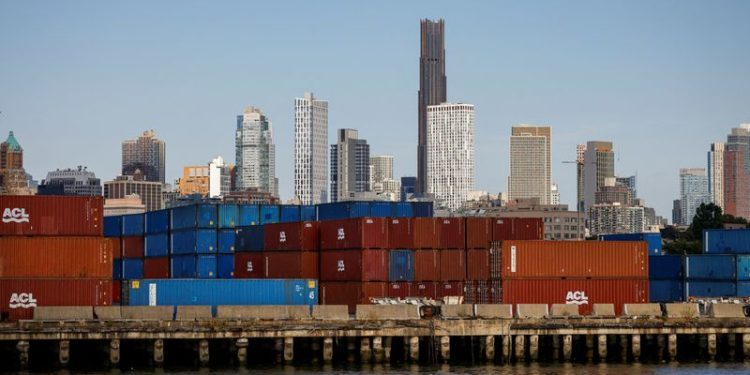 US ports extend delivery hours as strike threat looms