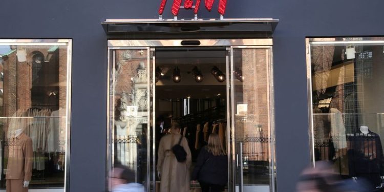 H&M abandons 2024 margin target as costs hurt profit