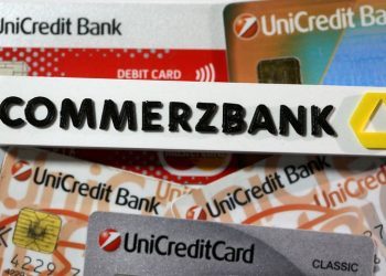 Commerzbank to begin talks with UniCredit as it woos investors with profit goals