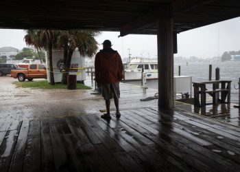 Factbox-Over 350,000 Florida customers without power due to approaching Hurricane Helene