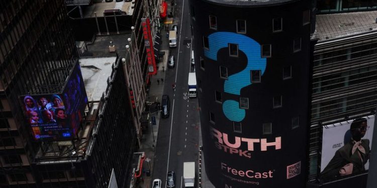 Major insider slashes nearly all of its stake in Trump’s media firm