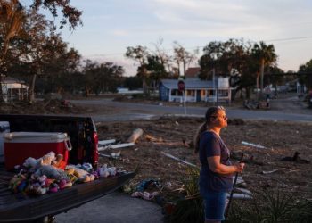 Helene deaths exceed 100, supplies rushed to storm-ravaged North Carolina