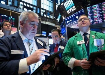 Why Wells Fargo says investors have key decisions to make amid Fed easing cycle