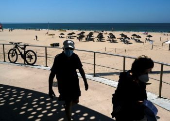 Portugal stocks lower at close of trade; PSI down 0.06%