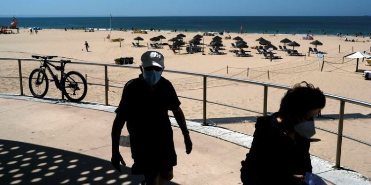 Portugal stocks lower at close of trade; PSI down 0.06%