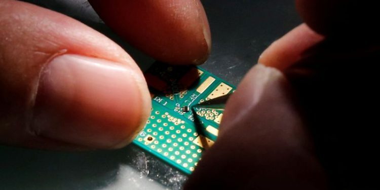 BE Semiconductor stock falls as HSBC sees downside risk