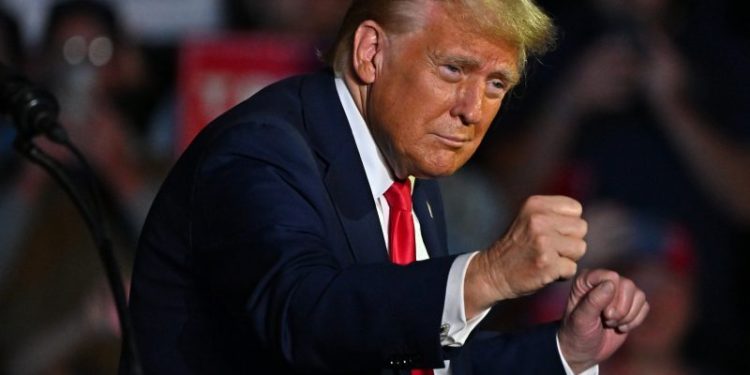 Trump puts noisy, crude campaign in spotlight, as Harris seeks to turn it against him