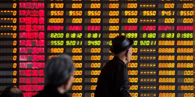 Asia stocks muted; China shares positive after rate cut