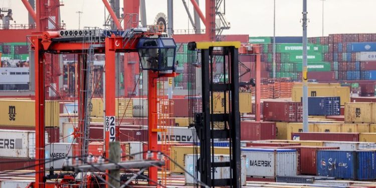 US East Coast dockworkers strike, in blow to shipping imports and exports