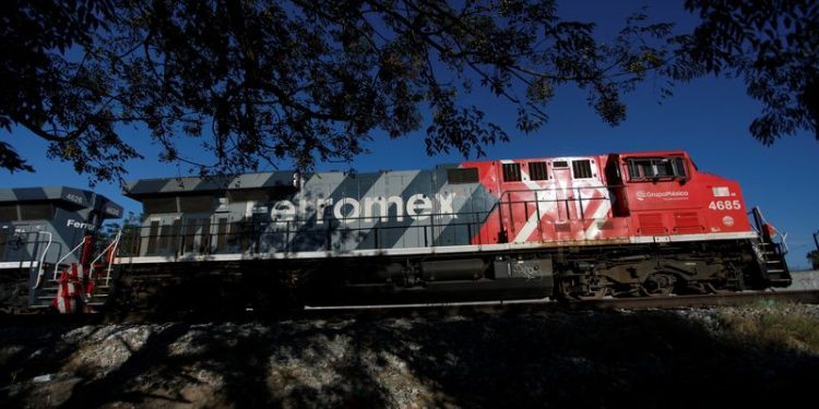 Union Pacific says FXE issuing some US-Mexico grain shuttle permits