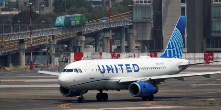 US FAA ends enhanced oversight of United Airlines after safety review
