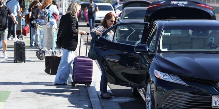 Uber, Lyft drivers use Teslas as makeshift robotaxis, raising safety concerns