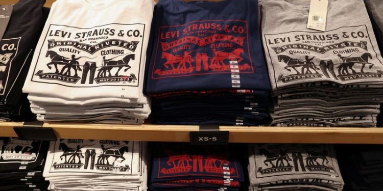 Levi Strauss shares fall on sluggish holiday quarter forecast