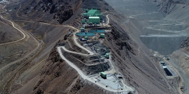 Anglo American not a sitting duck after breakup, CEO says