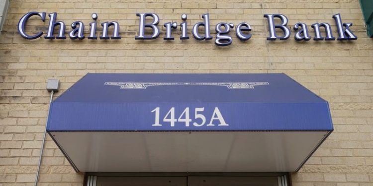 Republican Party’s top bank Chain Bridge raises $41 million in US IPO