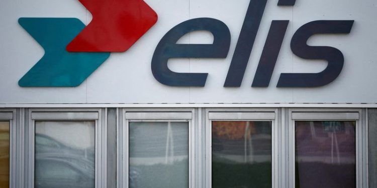 Elis is said to make rebuffed bid for UniFirst amid Vestis talks, Bloomberg reports