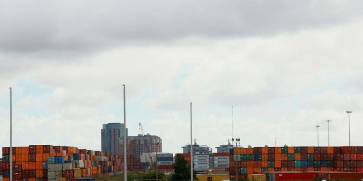 Shipping stocks slide after US port strike ends