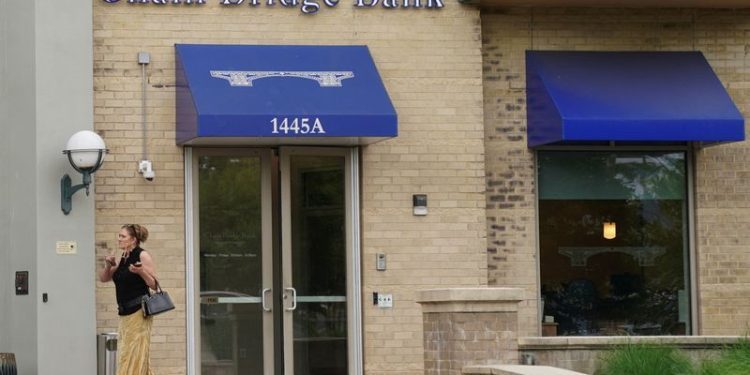 GOP’s preferred bank, Chain Bridge, valued at $138 million in lukewarm NYSE debut