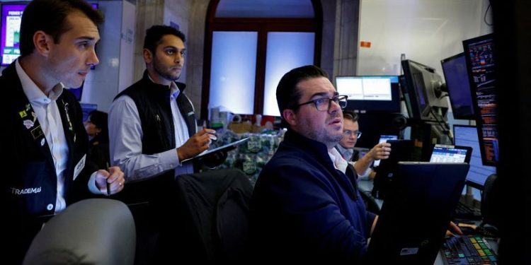 Wall Street indexes slip with interest rates, Middle East in focus