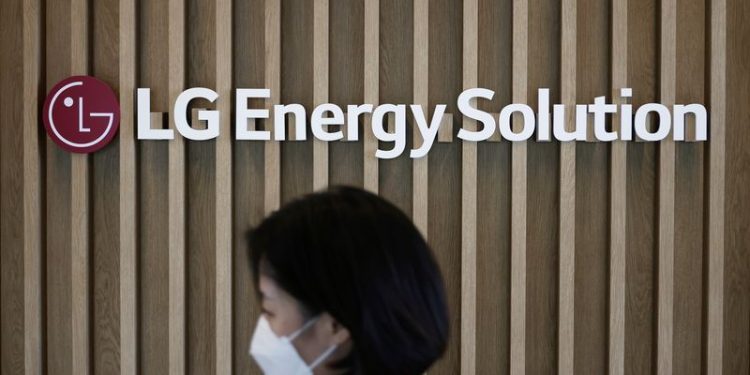 LG Energy Solution to supply EV batteries to Mercedes-Benz affiliate in North America