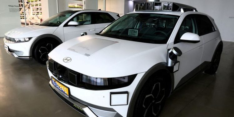 Hyundai to launch $3 billion India IPO next week at 1,865-1,960 rupees per share, sources say