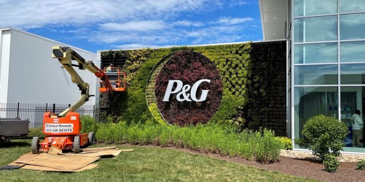Bid by P&G founders’ descendants to oust CEO, board committee fails