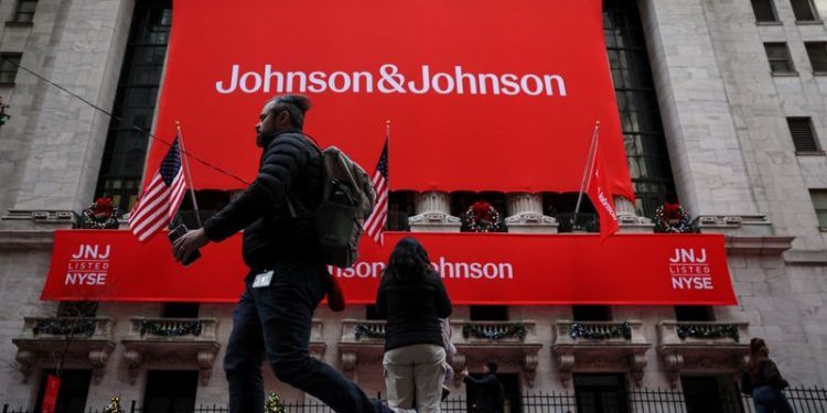 J&J talc bankruptcy stays in Texas despite ‘forum-shopping’ opposition