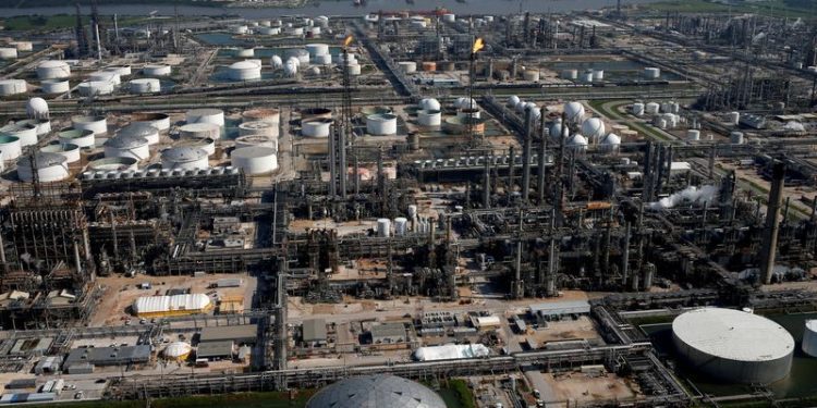 Bodies recovered after deadly Texas refinery incident, says Pemex CEO