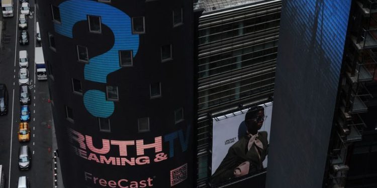 Shares of Trump Media extend huge comeback