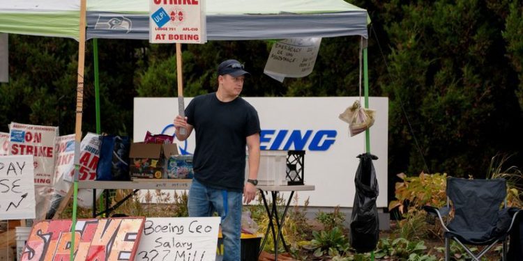 Hundreds of Boeing workers rally in Seattle as strike enters second month